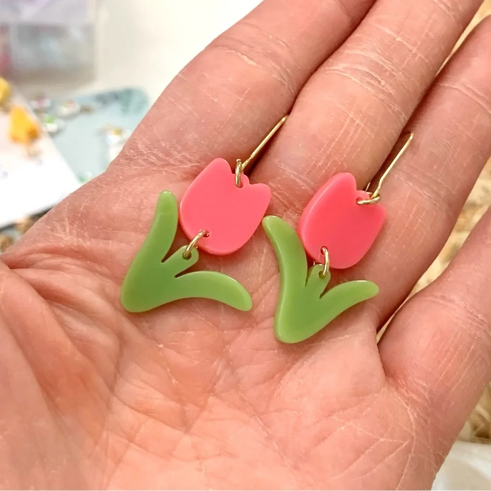 Beaded Pink Tulip Earrings - Picture 3 of 3